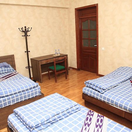 Yellow Hostel Dushanbe Exterior foto
